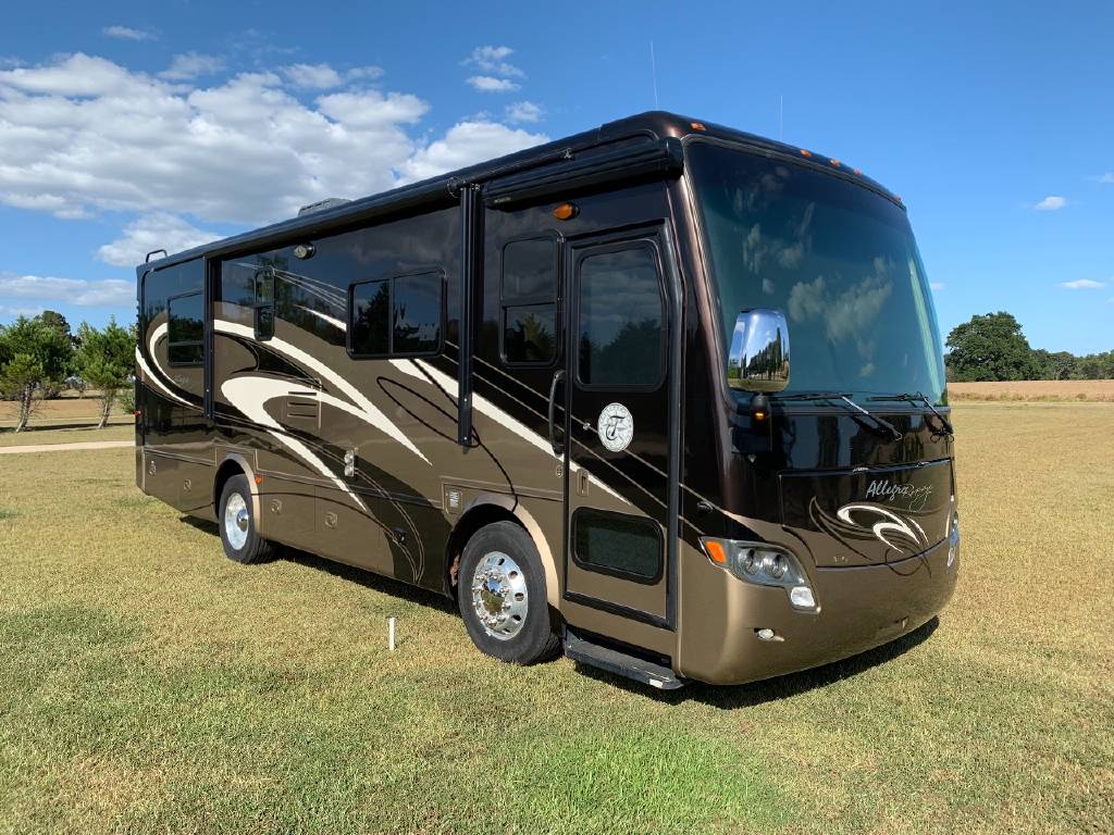 2012 TIFFIN MOTORHOMES ALLEGRO BREEZE 28BR